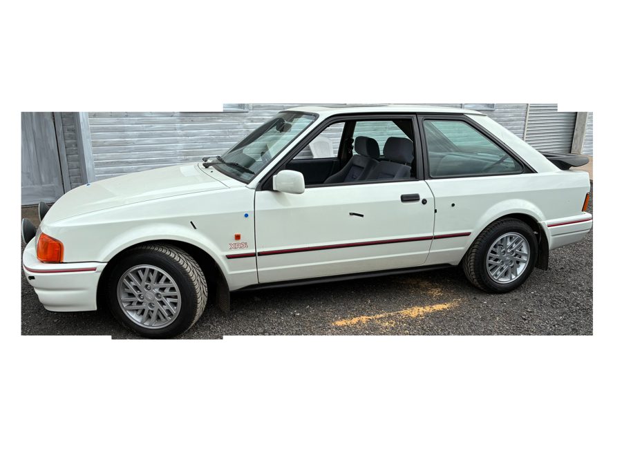 Ford Escort XR3i drive-through scan